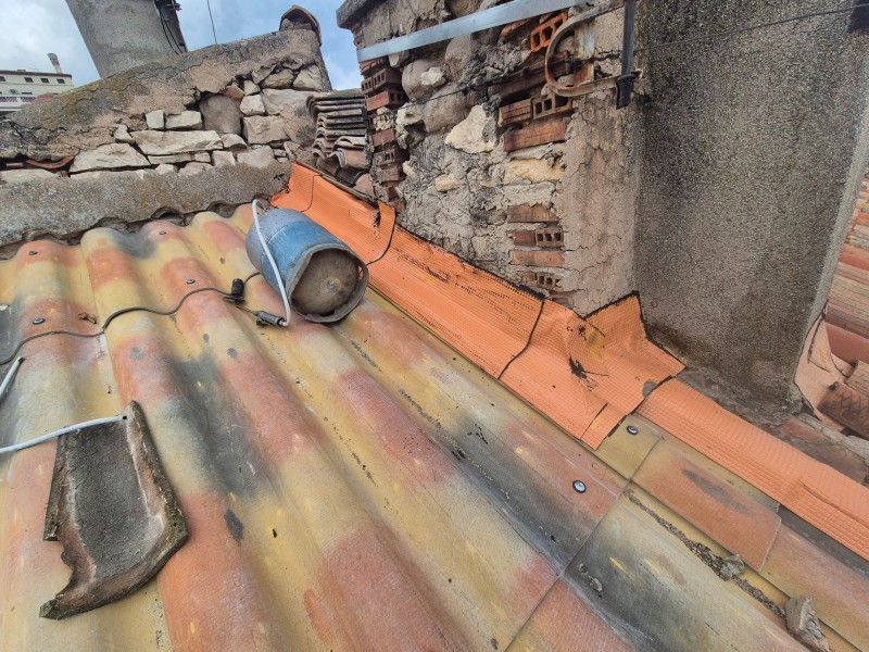 Rénovation complète de toiture à Rousset - PST, tuiles canal et calandrite