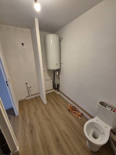 Rénovation complète d’appartement, Rousset (13), salle de bain, cloisons placo, parquet PVC