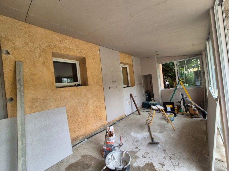 Rénovation intérieure de véranda, Meyreuil (13), faux plafond BA13, isolant mince multicouche