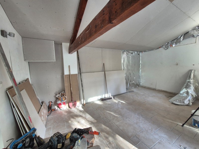 Isolation des murs intérieurs, Rousset (13), isolant mince multicouche, structure métallique, BA13