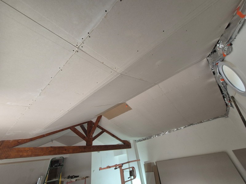 Rénovation de faux plafond, Rousset (13), ossature métallique, isolant mince multicouche, BA13