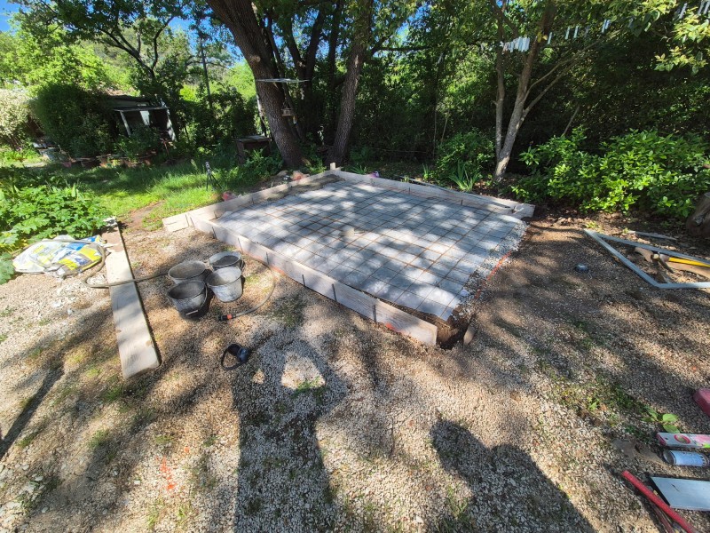Réalisation d’une dalle pour abri de jardin – Fuveau (13) – dalle béton armé