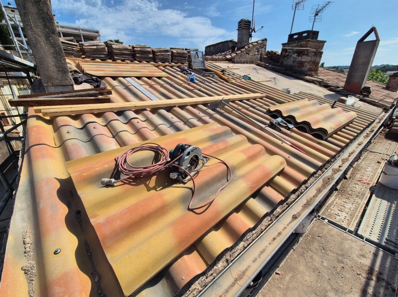 Rénovation complète de toiture à Rousset - PST, tuiles canal et calandrite