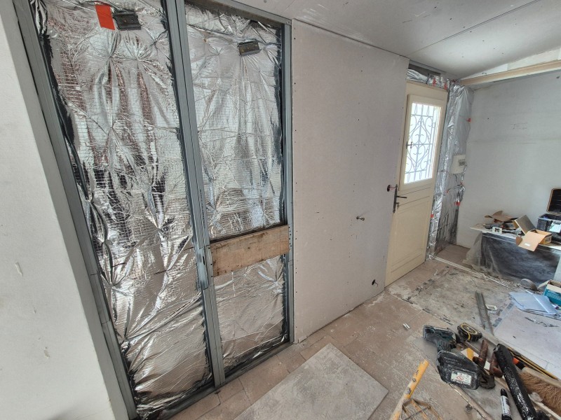 Isolation des murs intérieurs, Rousset (13), isolant mince multicouche, structure métallique, BA13