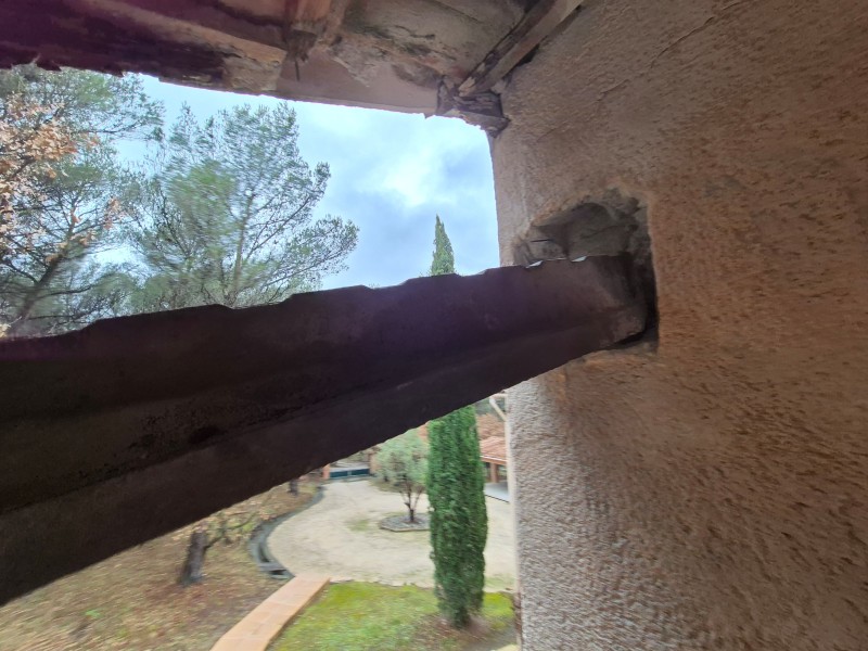 Remplacement de poutre sous toiture – Rousset (13) – poutre béton armé, étaiement, poutrelles précontraintes