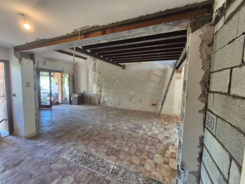 Ouverture d’un mur porteur en continuité de mezzanine – Gardanne (13) – IPN acier, démolition, structure
