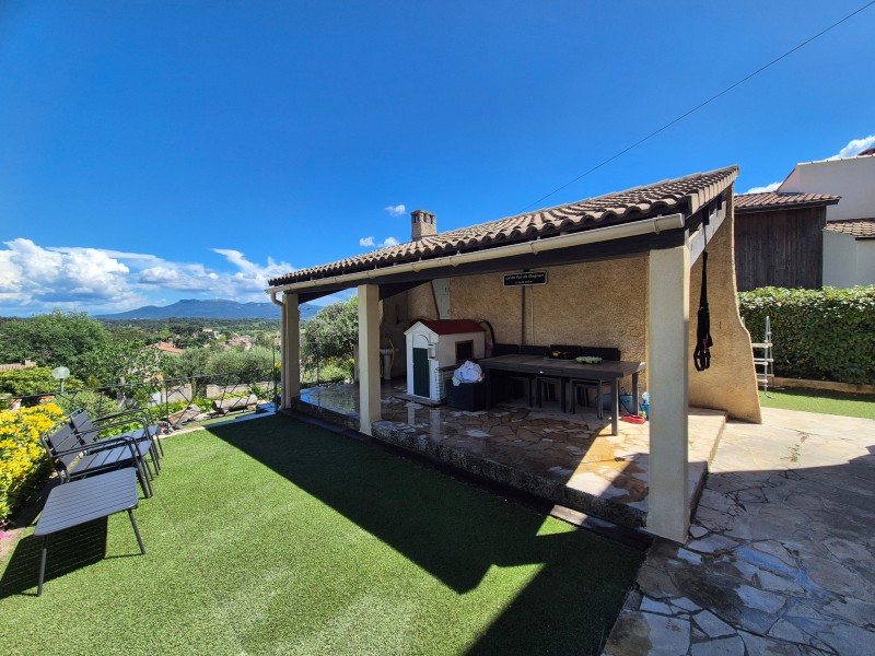 Remplacement de poteaux de toiture de terrasse – Rousset, Bouches-du-Rhône – poteaux béton armé, coffrage, ferraillage