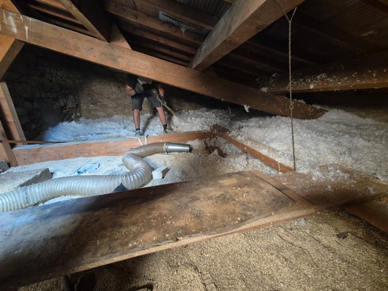 Isolation de combles perdus, Rousset (13),soufflage laine de roche, isolation thermique